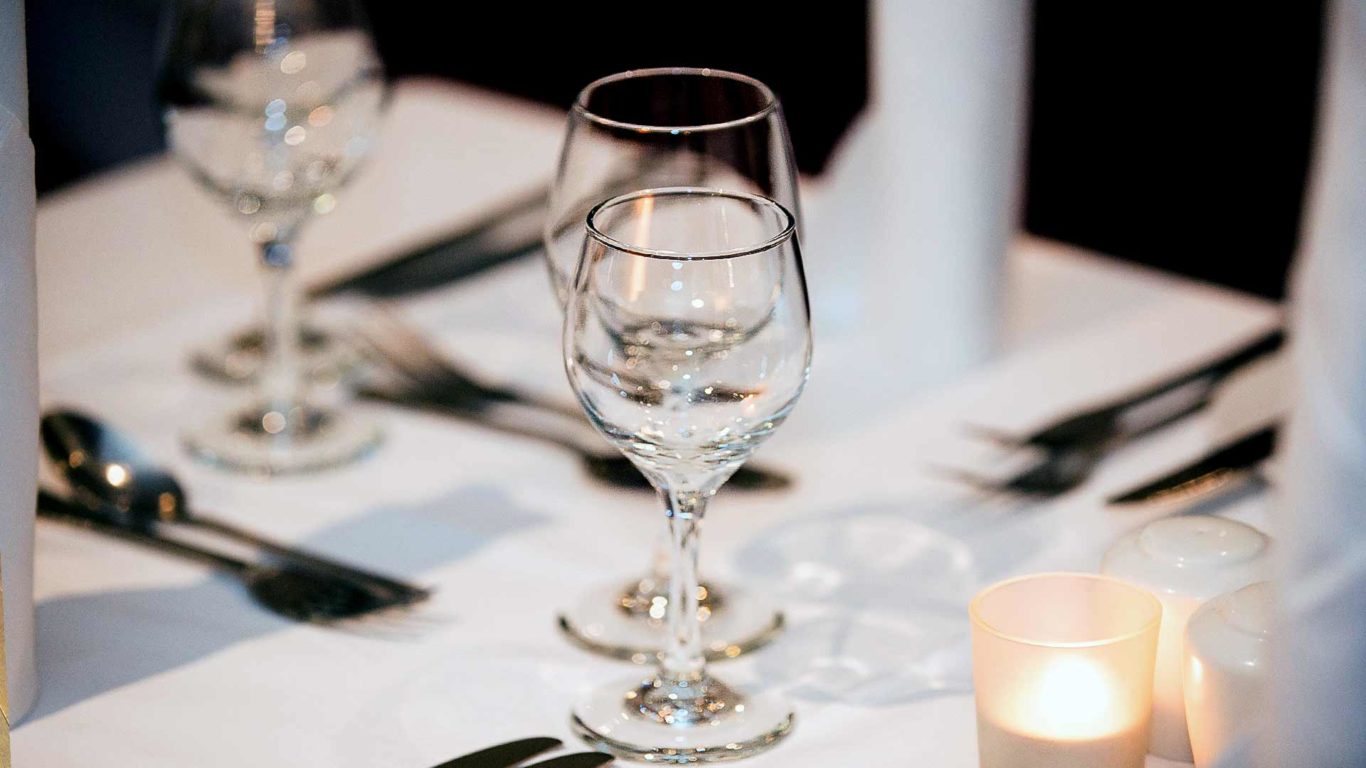 Oscar_s-Table-setting